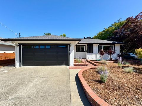 Photo of 2300 W Park Avenue, Napa, CA 94558 (MLS # 325055993)