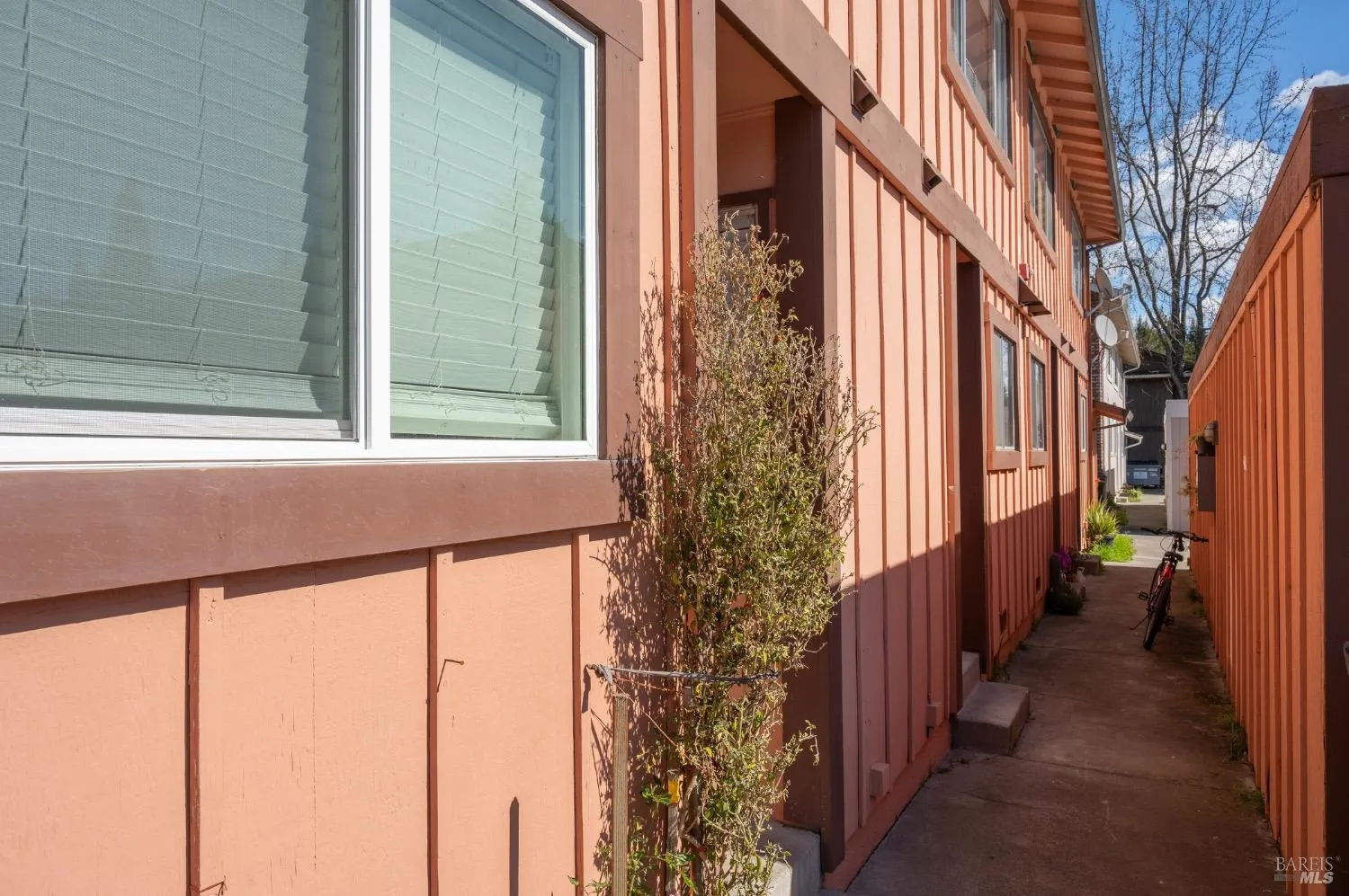 Rohnert Park, California 94928, United States, 8 Bedrooms Bedrooms, ,6 BathroomsBathrooms,Residential,Active,88971