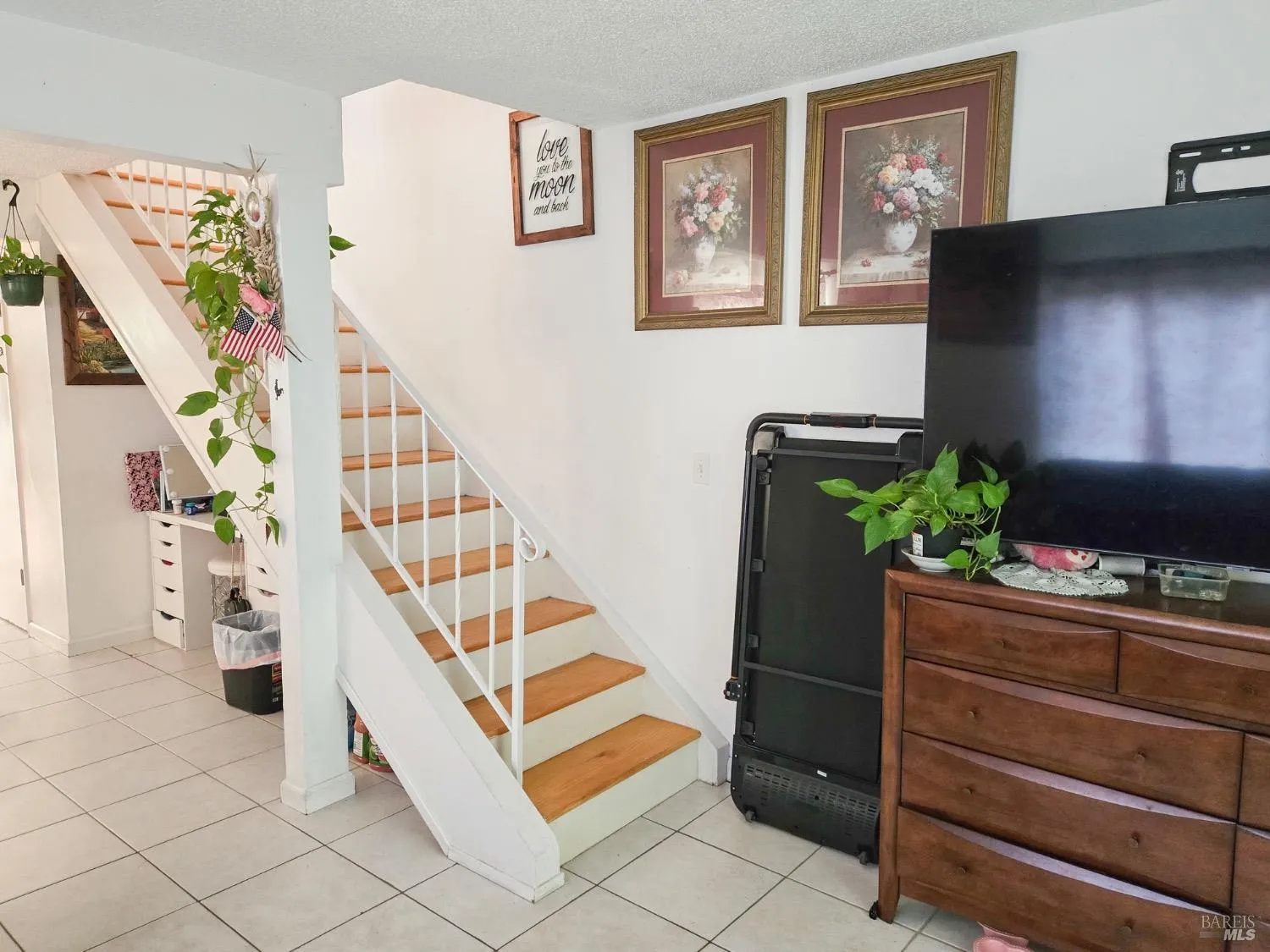 Rohnert Park, California 94928, United States, 8 Bedrooms Bedrooms, ,6 BathroomsBathrooms,Residential,Active,88971