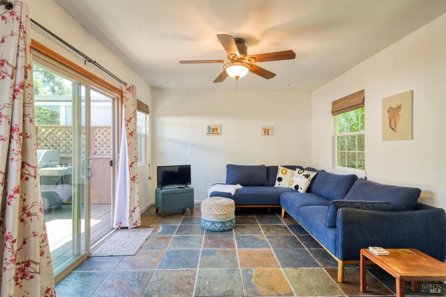 Cazadero, California 95421, United States, 2 Bedrooms Bedrooms, ,1 BathroomBathrooms,Residential,Pending,115179