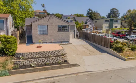 MLS: 325041223