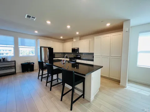MLS: 325023291