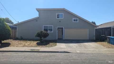 Photo of 359 Bonnie Avenue, Rohnert Park, CA 94928 (MLS # 325069489)