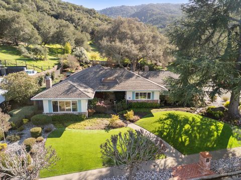 Photo of 517 Fairway Drive, Novato, CA 94949 (MLS # 326012002)