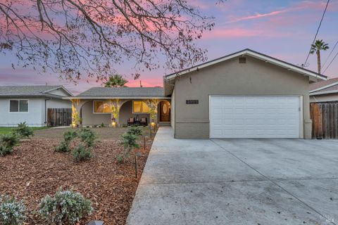 Photo of 3955 Briarwood Street, Napa, CA 94558 (MLS # 326000030)