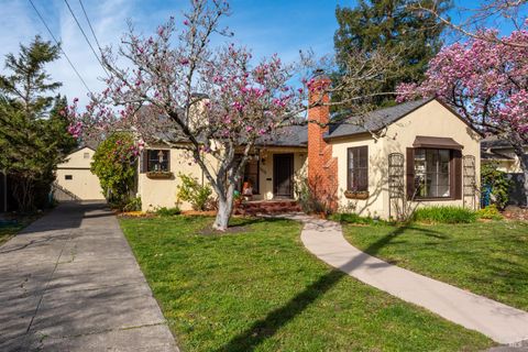 Photo of 1535 Raegan Way, Santa Rosa, CA 95405 (MLS # 326012517)