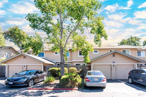 Photo of 1451 Gold Way, Rohnert Park, CA 94928 (MLS # 325076226)