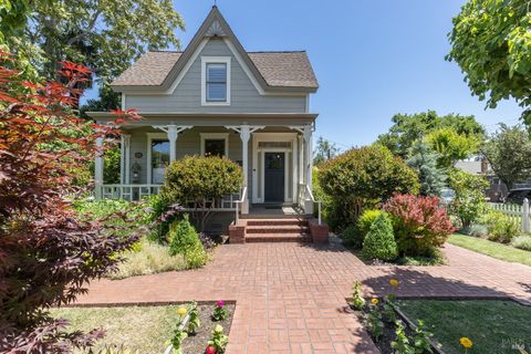 Photo of 406 Franklin Street, Napa, CA 94559 (MLS # 325048737)