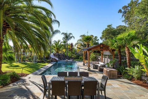 Photo of 220 Deer Park Avenue, San Rafael, CA 94901 (MLS # 325085574)