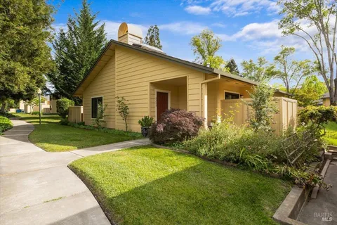 MLS: 325045307