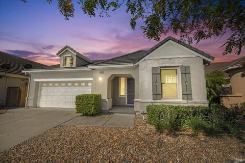 Photo of 3091 Red Maple Court, Vacaville, CA 95687 (MLS # 325083510)