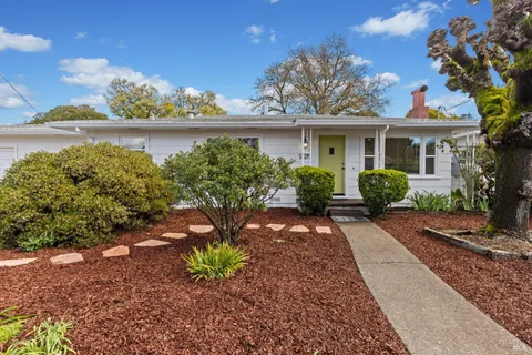 1828 Albany Drive, Santa Rosa, CA 95401 - MLS#: 325011293