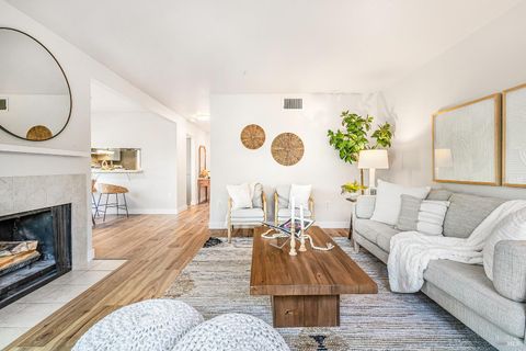 Photo of 2 Fielding Circle, Mill Valley, CA 94941 (MLS # 325086790)