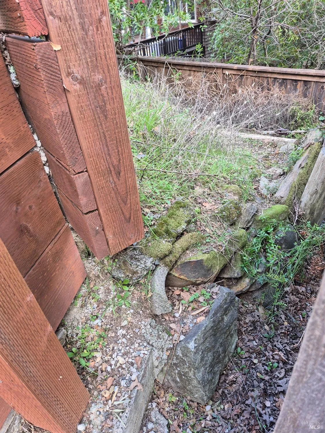 Fairfax, California 94930, United States, 1 Bedroom Bedrooms, ,2 BathroomsBathrooms,Residential,Pending,8788