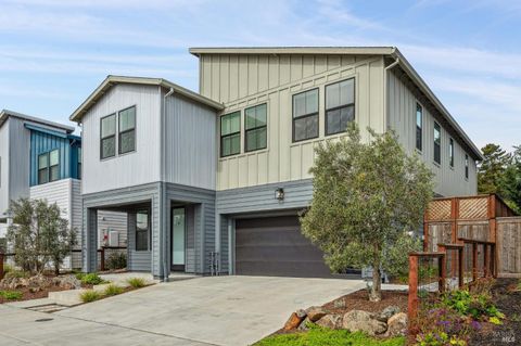 Photo of 2221 Versaro Drive, Santa Rosa, CA 95403 (MLS # 326014454)