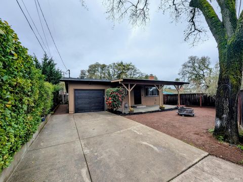 Photo of 112 E Agua Caliente Road, Sonoma, CA 95476 (MLS # 326014690)