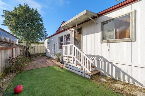 Photo of 97 Kennedy Lane #26, Healdsburg, CA 95448 (MLS # 326018709)