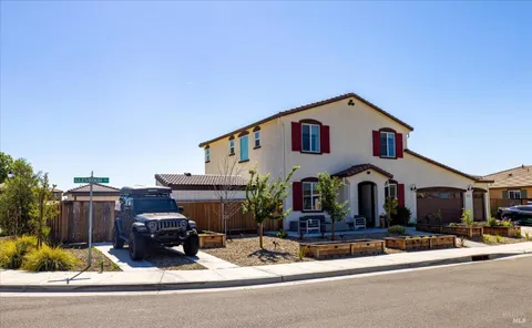 725 Glenwood Way, Dixon, CA 95620 - MLS#: 325043768