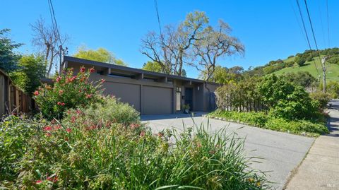 Photo of 2151 Danberry Lane, San Rafael, CA 94903 (MLS # 326019023)