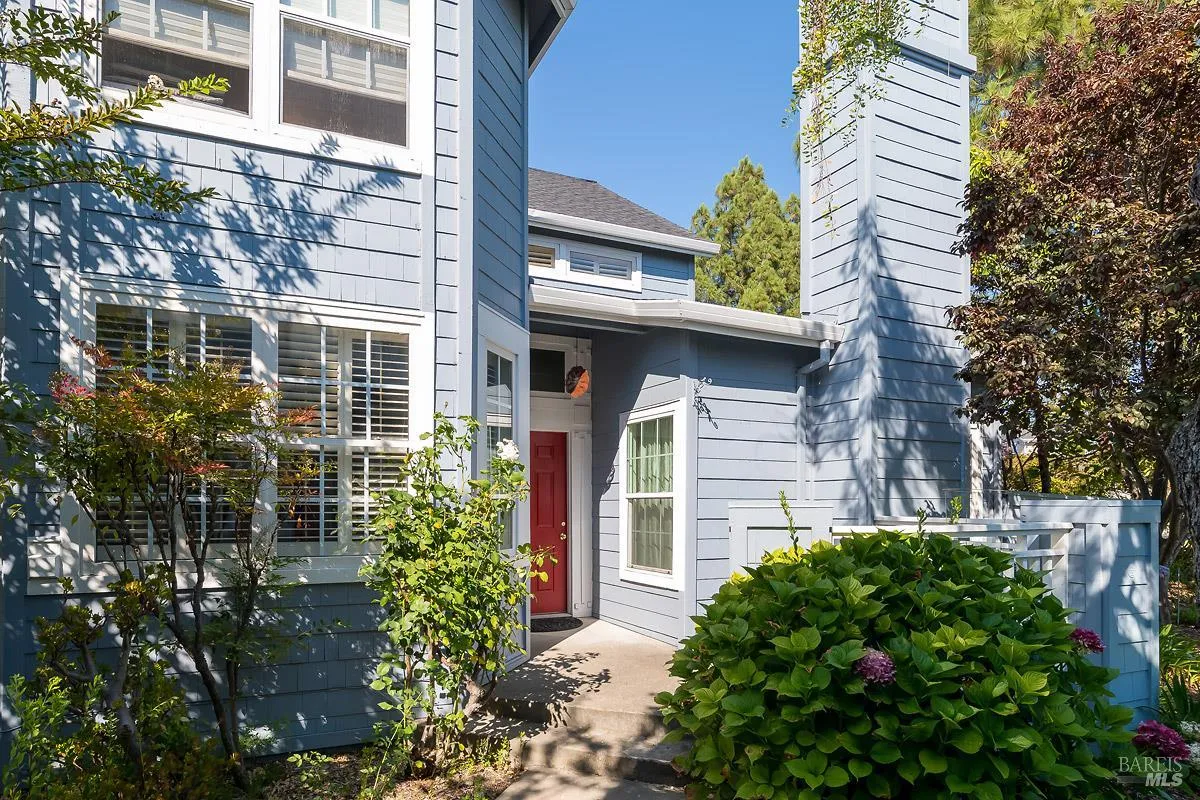 San Rafael, California 94903, United States, 3 Bedrooms Bedrooms, ,3 BathroomsBathrooms,Residential,Active,191903