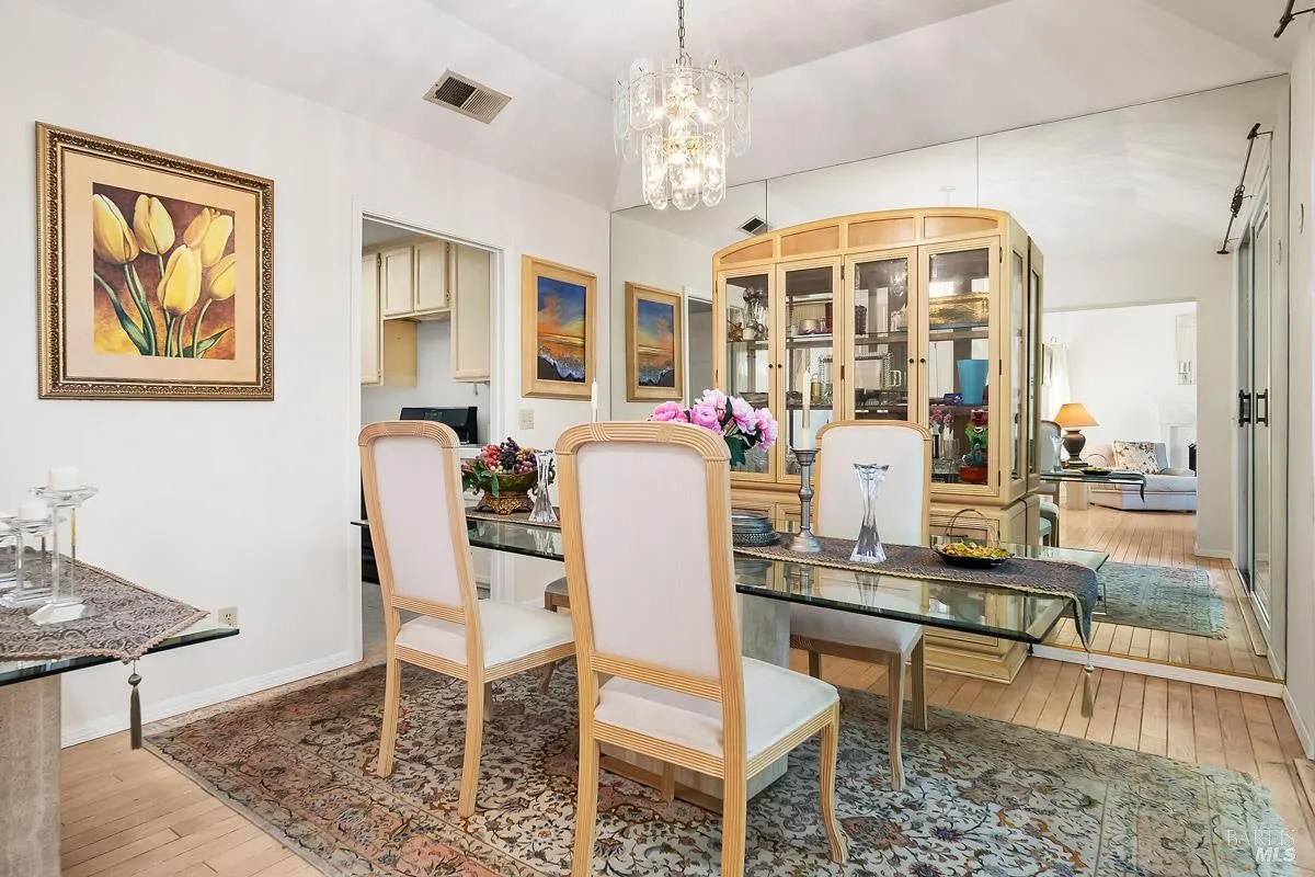 San Rafael, California 94903, United States, 3 Bedrooms Bedrooms, ,3 BathroomsBathrooms,Residential,Active,191903