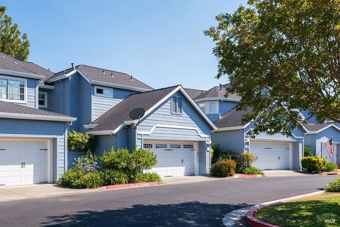 Photo of 26 Mariners Circle, San Rafael, CA 94903 (MLS # 325068610)