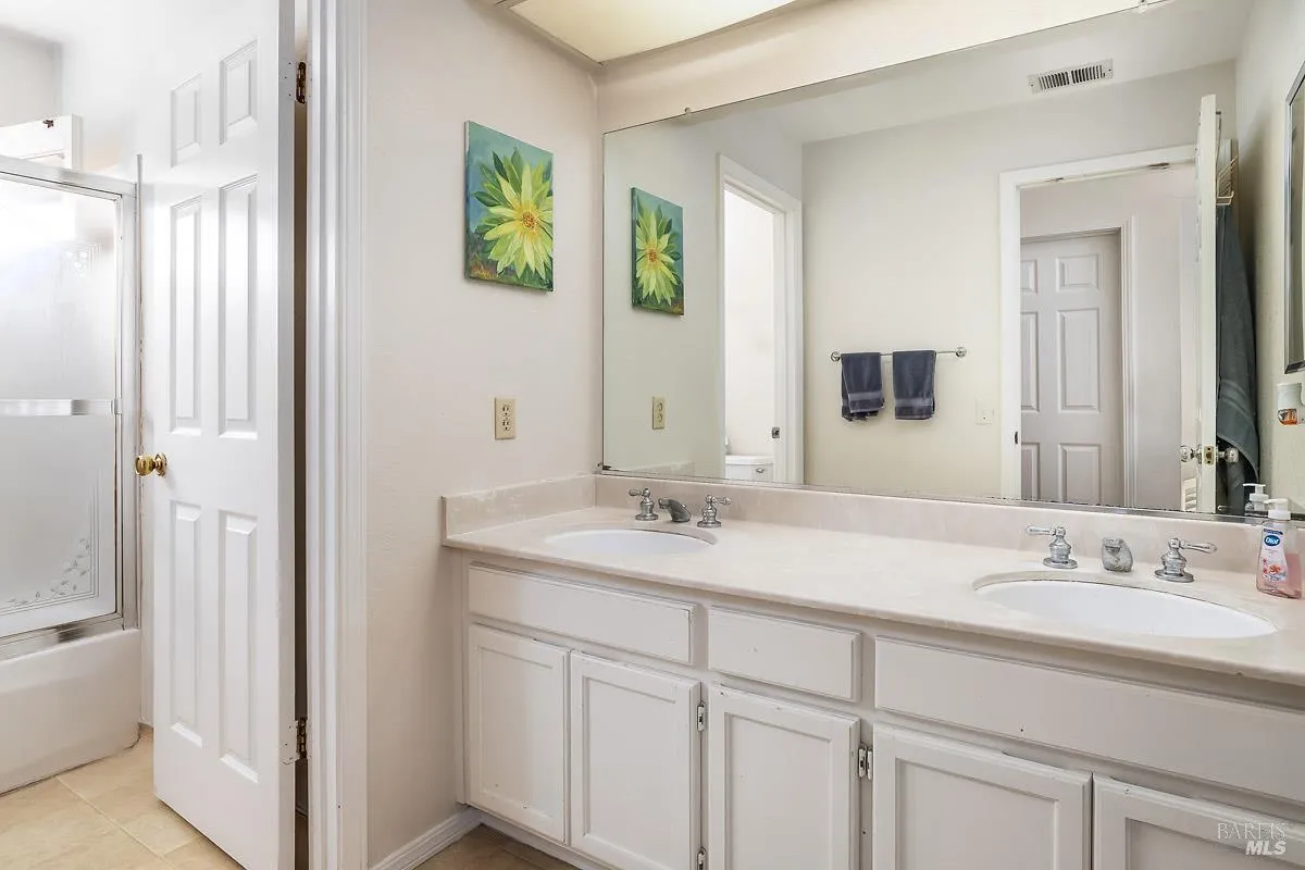 San Rafael, California 94903, United States, 3 Bedrooms Bedrooms, ,3 BathroomsBathrooms,Residential,Active,191903