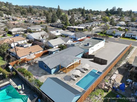 Photo of 555 Powell Avenue, Healdsburg, CA 95448 (MLS # 325017415)