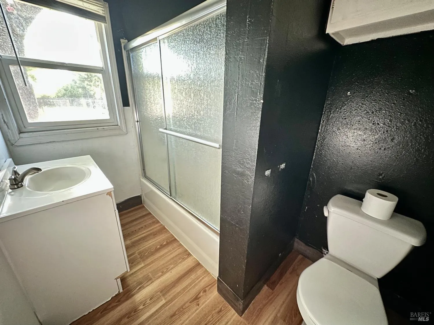 Santa Rosa, California 95404, United States, 2 Bedrooms Bedrooms, ,1 BathroomBathrooms,Residential,Contingent,153744