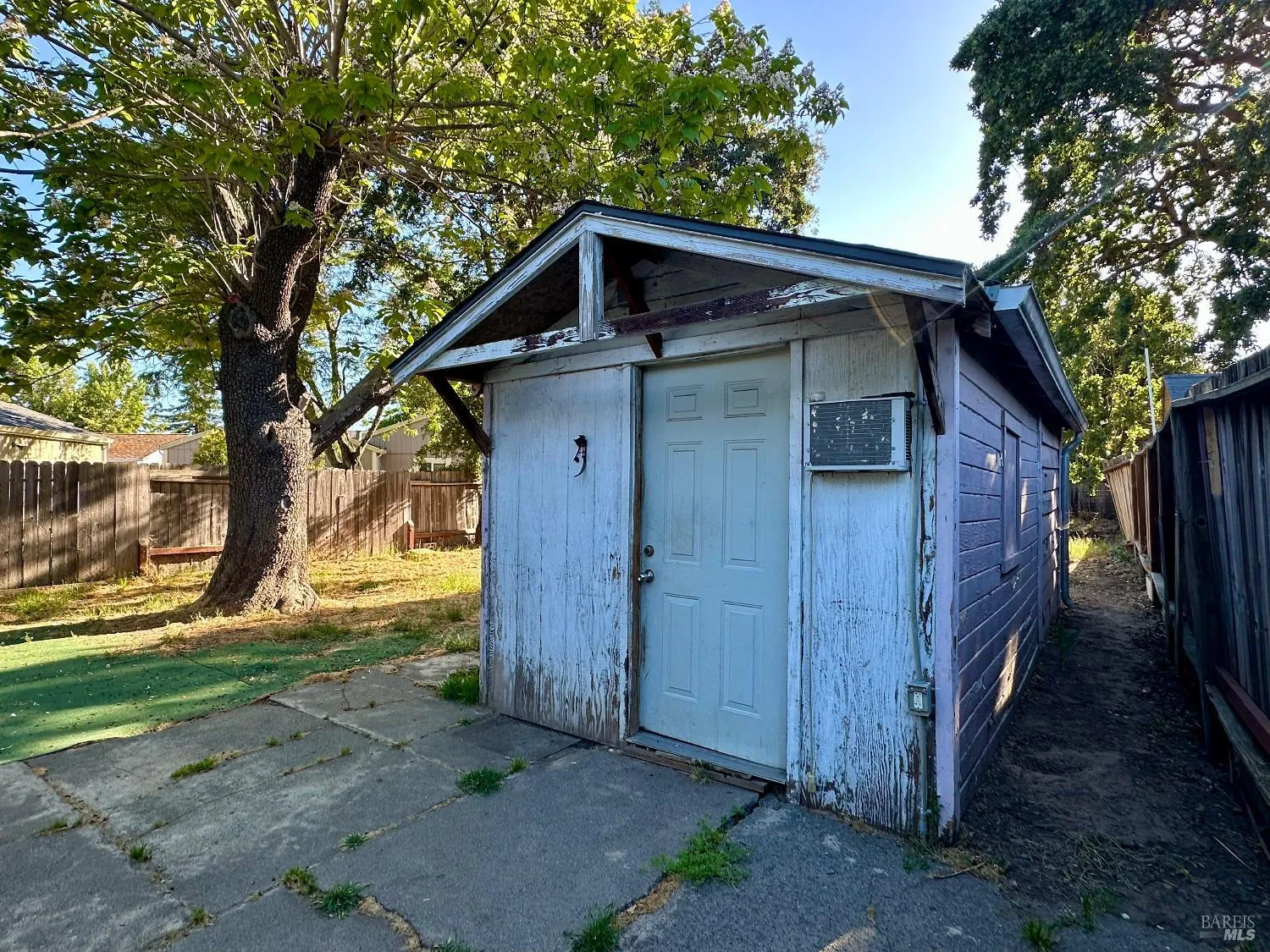 Santa Rosa, California 95404, United States, 2 Bedrooms Bedrooms, ,1 BathroomBathrooms,Residential,Contingent,153744