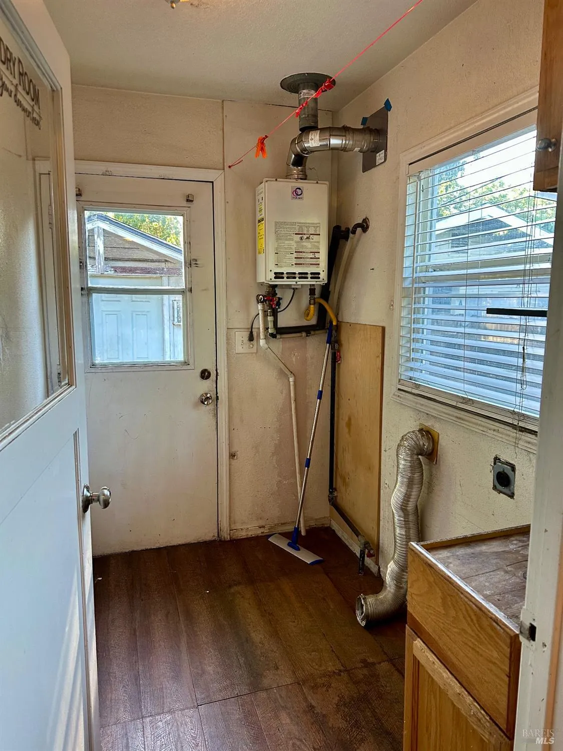 Santa Rosa, California 95404, United States, 2 Bedrooms Bedrooms, ,1 BathroomBathrooms,Residential,Contingent,153744