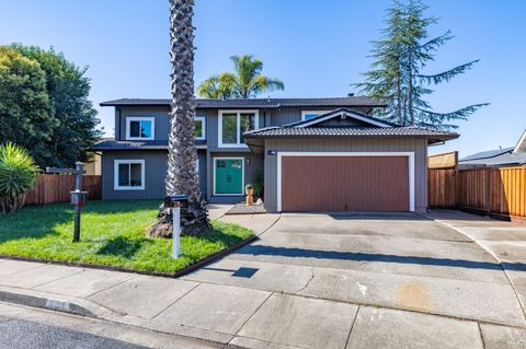 Photo of 690 Holly Avenue, Rohnert Park, CA 94928 (MLS # 325084151)