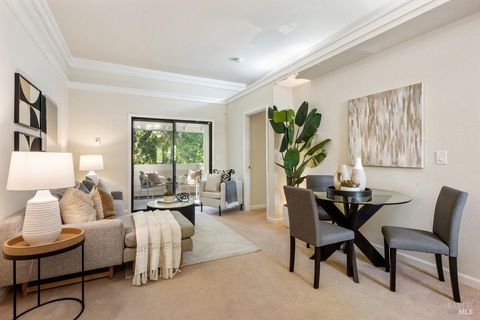 Photo of 32 Picadilly Court, San Rafael, CA 94903 (MLS # 325089448)