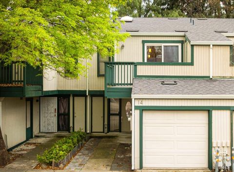 Photo of 299 Shasta Drive #14, Vacaville, CA 95687 (MLS # 326011881)