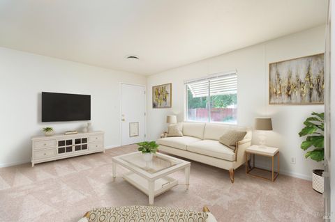 Photo of 365 Acacia Street, Vacaville, CA 95688 (MLS # 325070516)