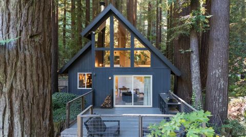 Photo of 1050 Cazadero Highway, Cazadero, CA 95421 (MLS # 326015820)