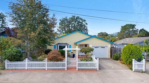 Photo of 25 Roosevelt Avenue, San Rafael, CA 94903 (MLS # 325094456)