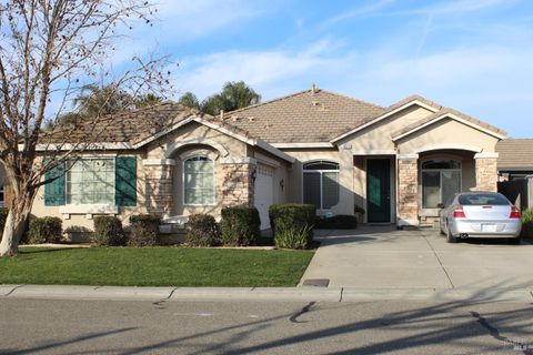 Photo of 1617 Tucson Circle, Suisun City, CA 94585 (MLS # 326004145)