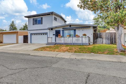 Photo of 1324 Delwood Street, Vallejo, CA 94591 (MLS # 325098193)