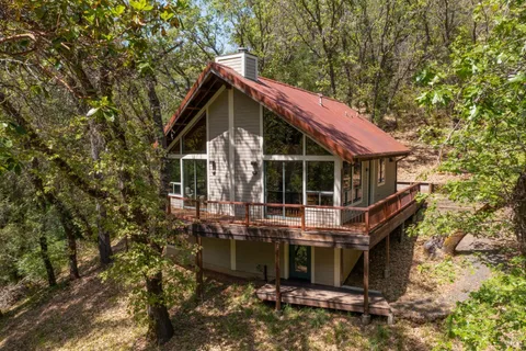 MLS: 325038005