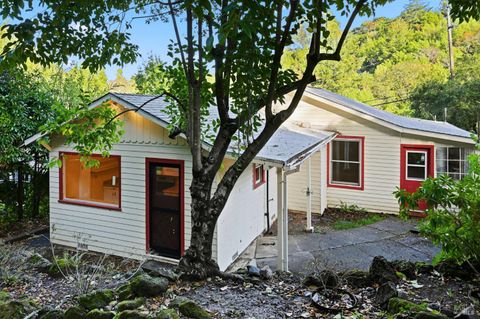 Photo of 200 Cascade Drive, Fairfax, CA 94930 (MLS # 325093844)