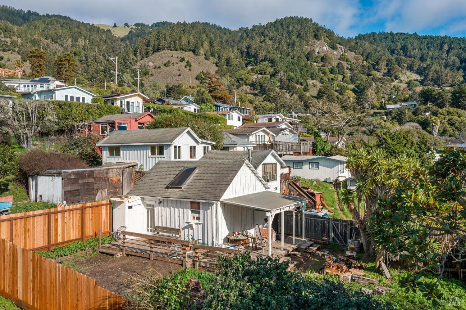 3488 Shoreline Highway