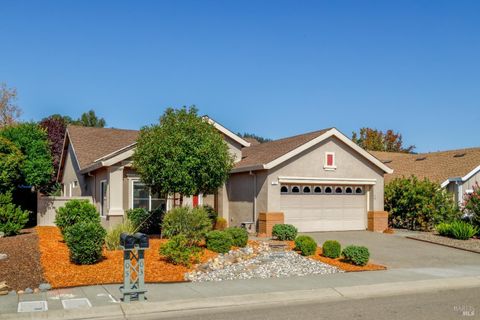 Photo of 203 Albertz Street, Cloverdale, CA 95425 (MLS # 325069858)