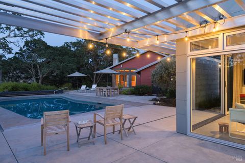 Photo of 12650 Henno Road, Glen Ellen, CA 95442 (MLS # 325043887)
