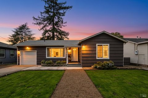 Photo of 2561 Pacific Street, Napa, CA 94558 (MLS # 325100795)