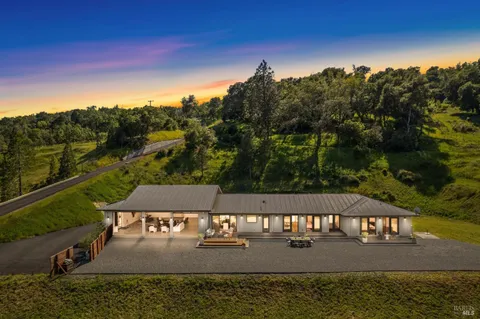 4127 Dry Creek Road, Napa, CA 94558 - MLS#: 325023995