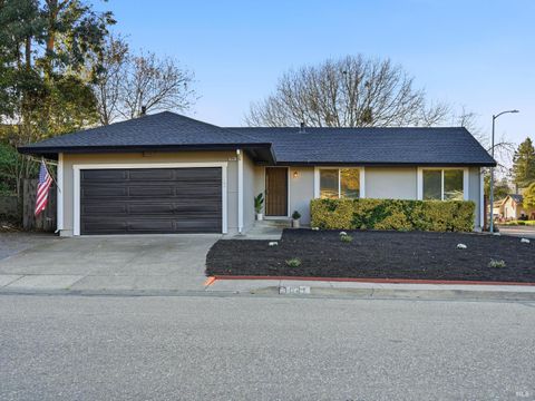 Photo of 6041 Evelyn Avenue, Rohnert Park, CA 94928 (MLS # 326004921)