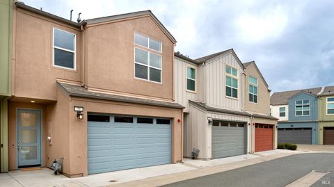 Photo of 70 Birch Haven Way, Santa Rosa, CA 95407 (MLS # 326010910)