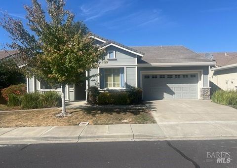 Photo of 293 Mandarin Circle, Vacaville, CA 95687 (MLS # 325094689)