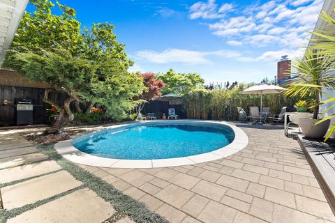 Photo of 2126 Northwood Drive, Santa Rosa, CA 95404 (MLS # 326023383)